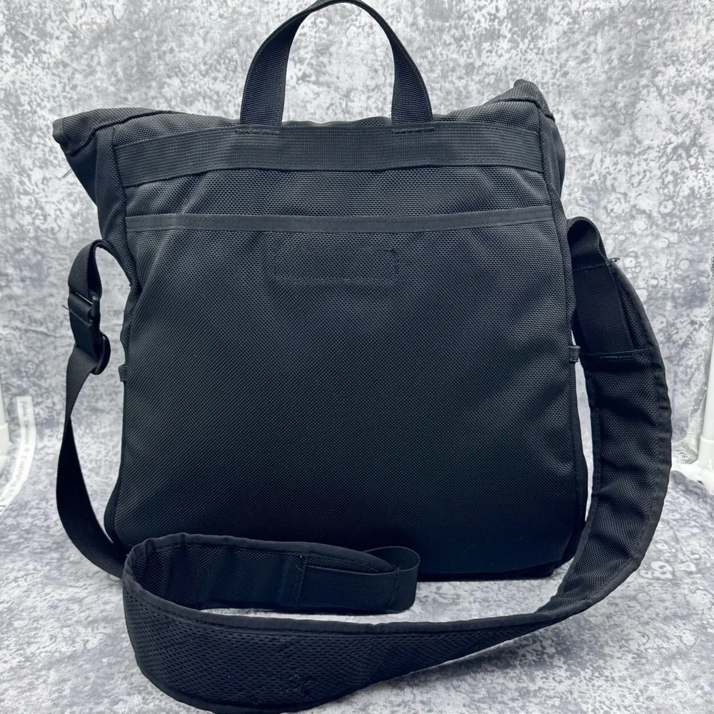 Patagonia® 
Vertical Mass bag - Picture 3 of 10
